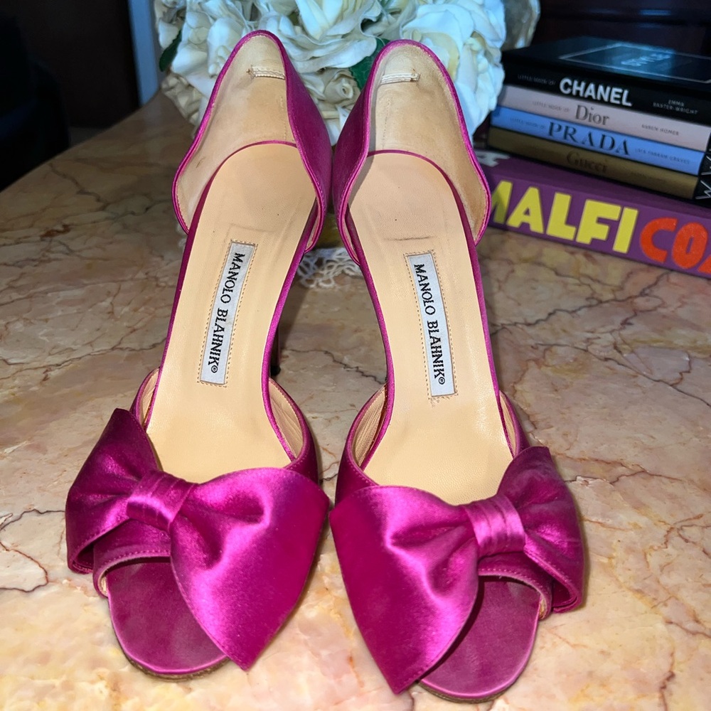 Manolo Blahnik pink bow tie heels